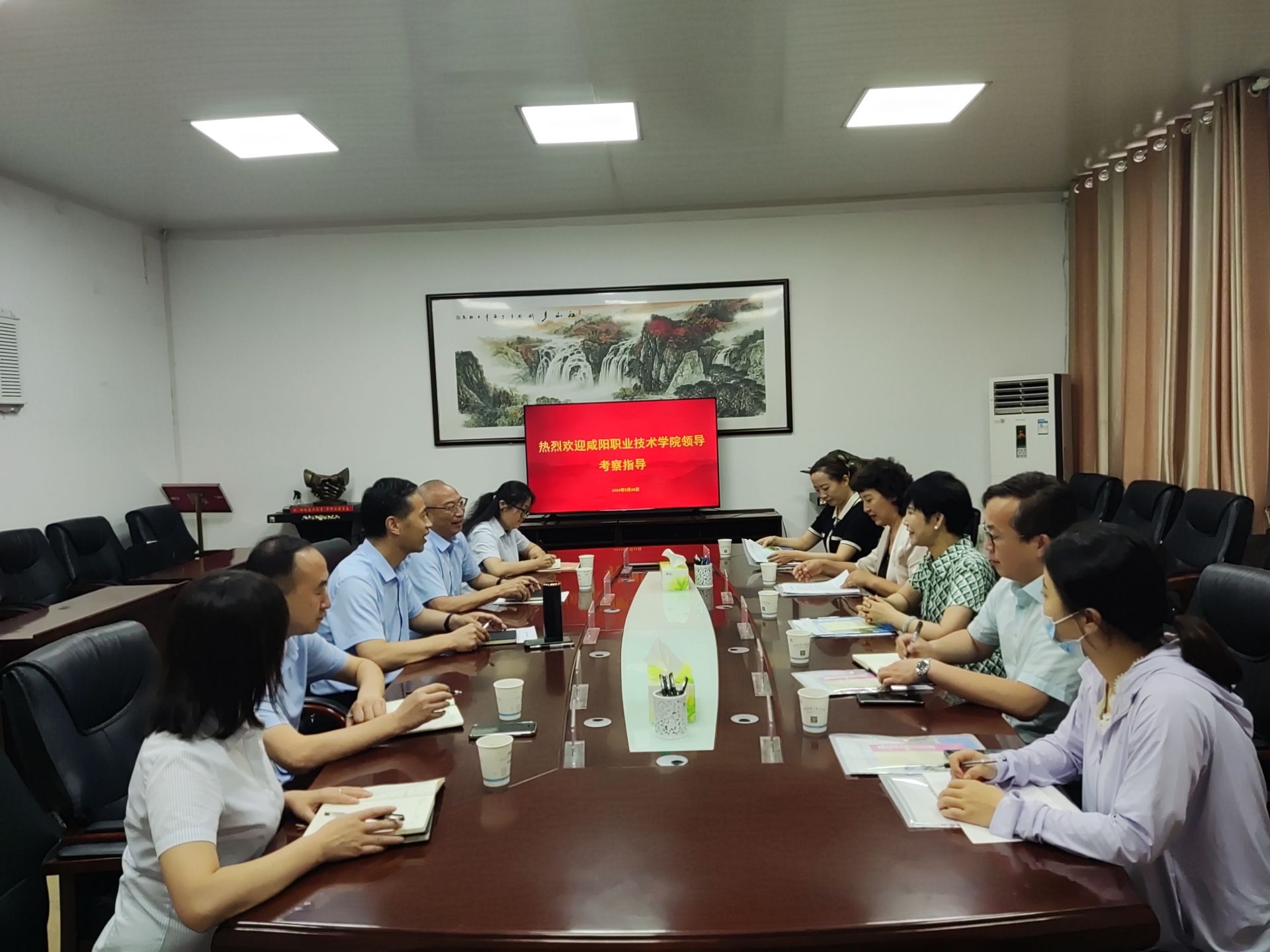 英国正版365官方网站副经理芮红亚赴陕西省第二商贸学校考察高等学历继续教育校外教学点工作